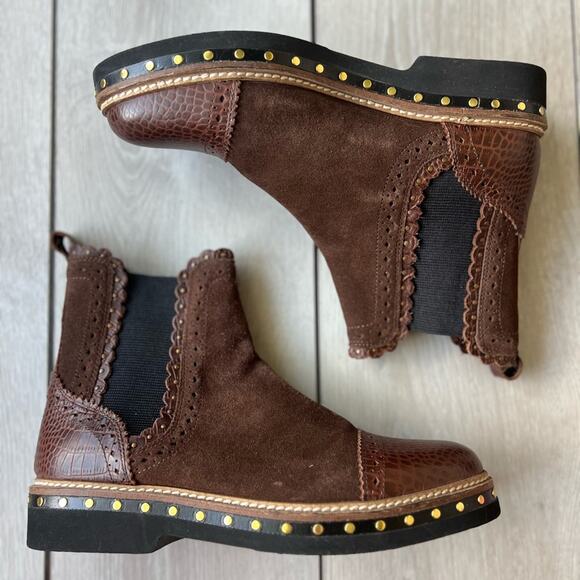 Free People Women's the Atlas Chelsea Boot in Chocolate size 38 (7.5) - Picture 1 of 10
